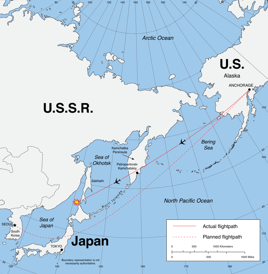 Mapa. Vuelo KAL 007_Korean Airlines_Ruta planeada y ruta realizada. Imagen de Dominio Público.